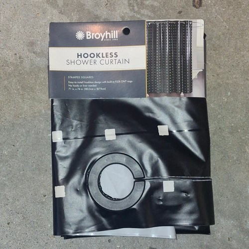 Broyhill hookless shower - hookless,